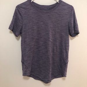 Lululemon T-Shirt | purple | Size 4